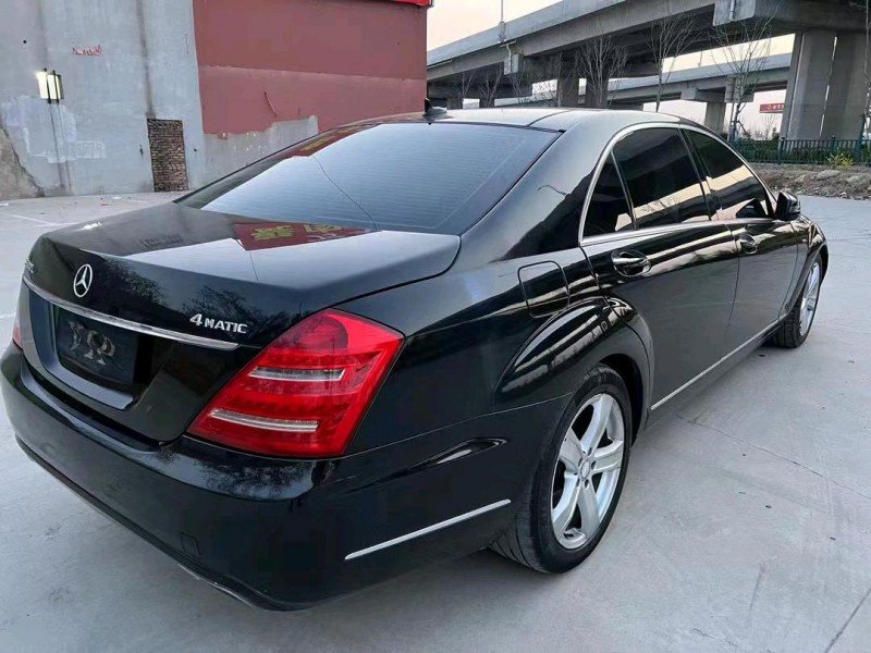济宁11年奔驰S8