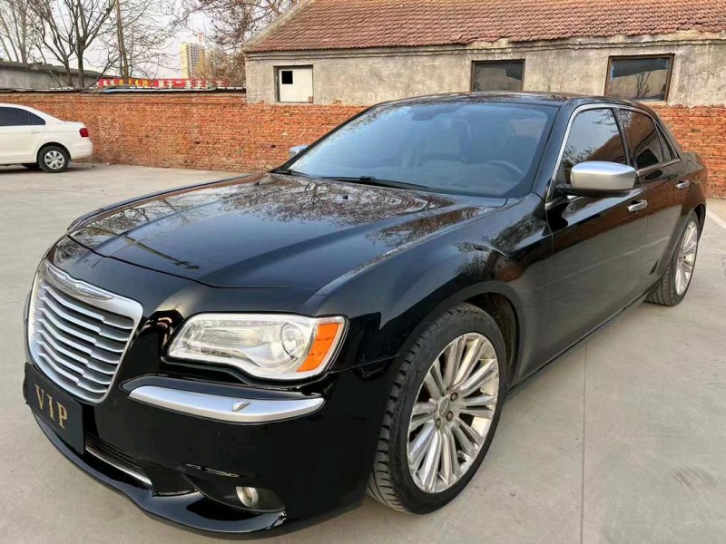 济宁14年克莱斯勒300C3