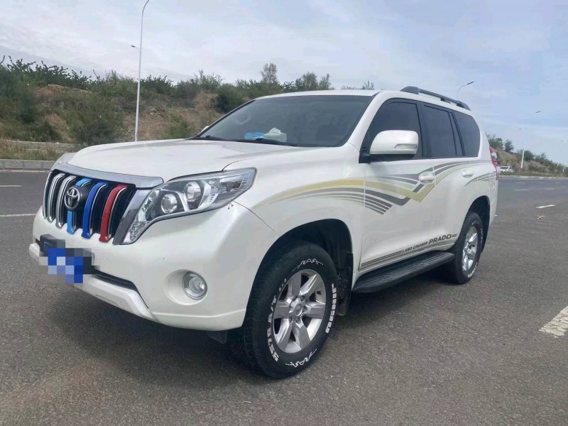 济南17年丰田普拉多2