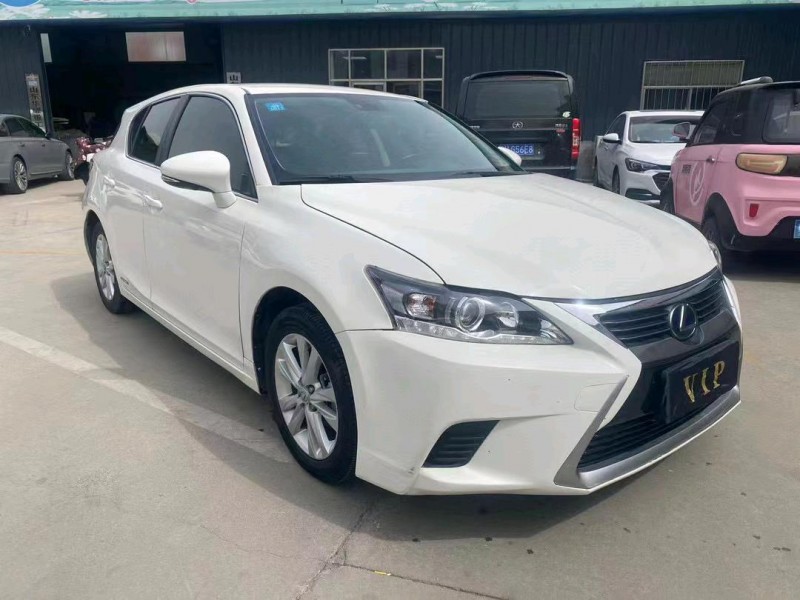 济宁16年雷克萨斯CT2