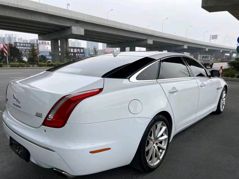 济宁14年捷豹XJL8