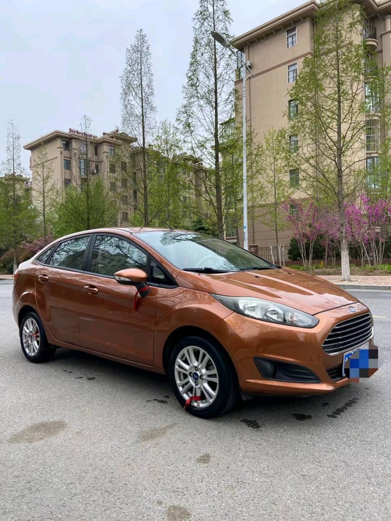 青岛14年福特嘉年华2