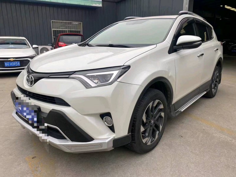 济宁17年丰田RAV4荣放2