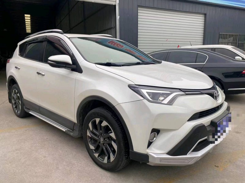 济宁17年丰田RAV4荣放3