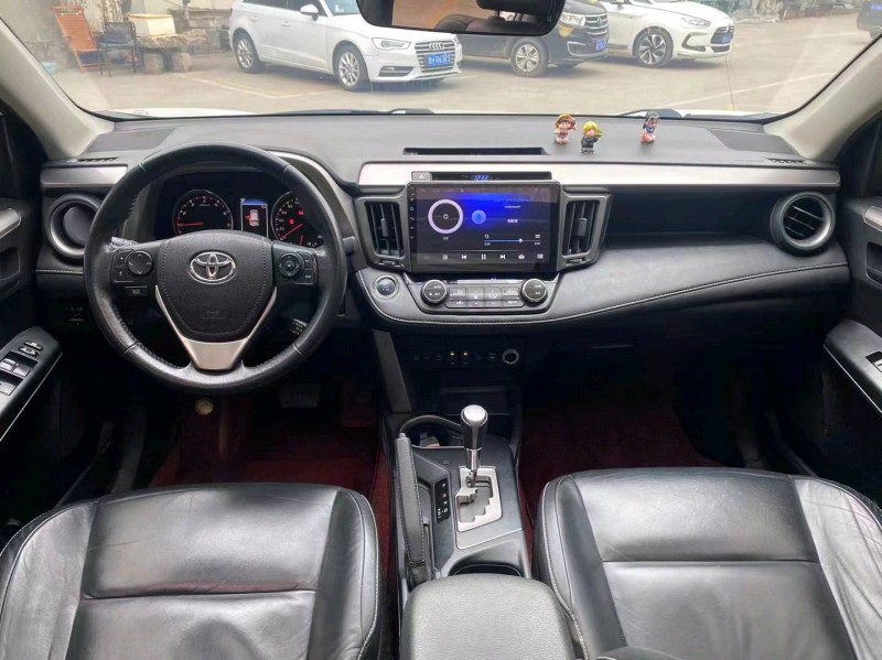 济宁17年丰田RAV4荣放4