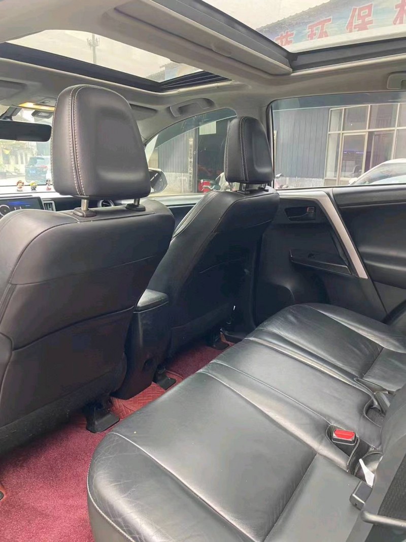 济宁17年丰田RAV4荣放5