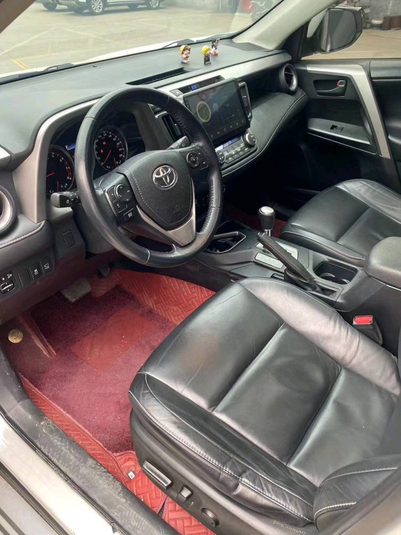 济宁17年丰田RAV4荣放6
