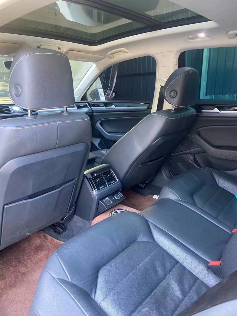 济宁21年大众辉昂4