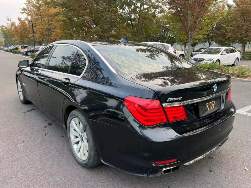 济宁11年宝马7系7