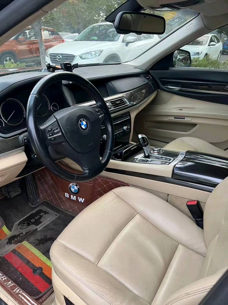 济宁11年宝马7系6