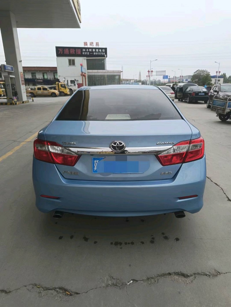 保定13年丰田凯美瑞8