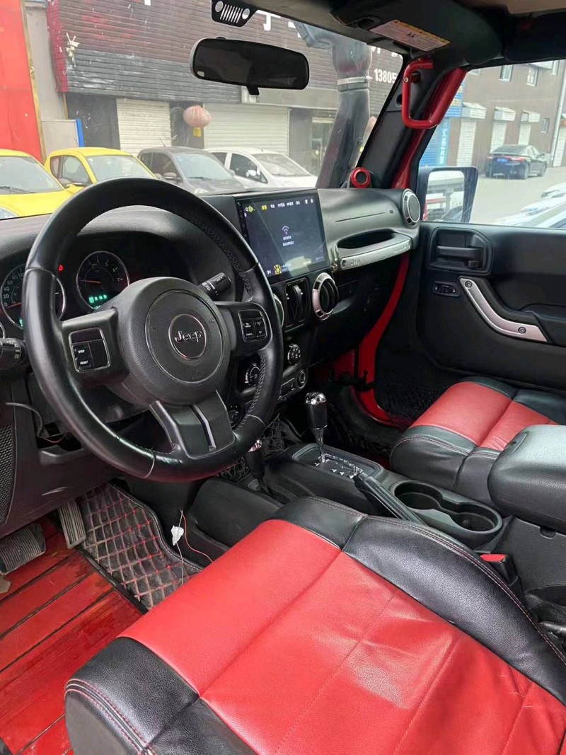 济宁12年Jeep牧马人4