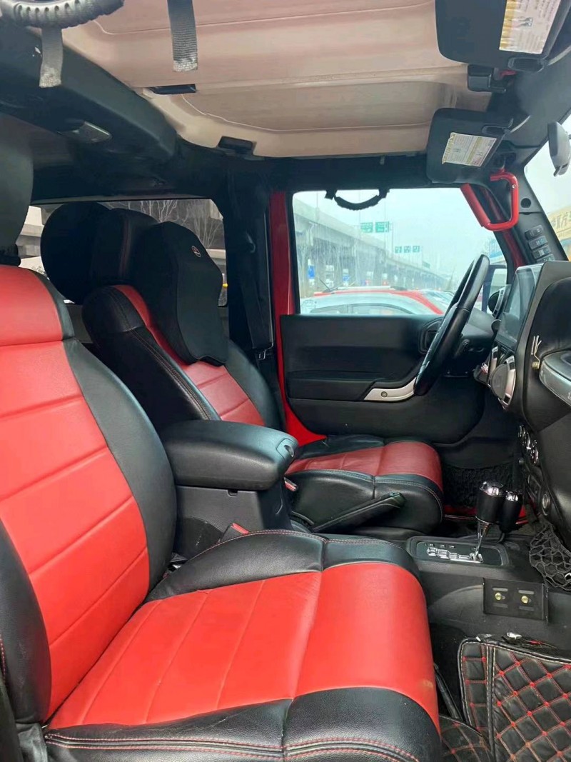 济宁12年Jeep牧马人5