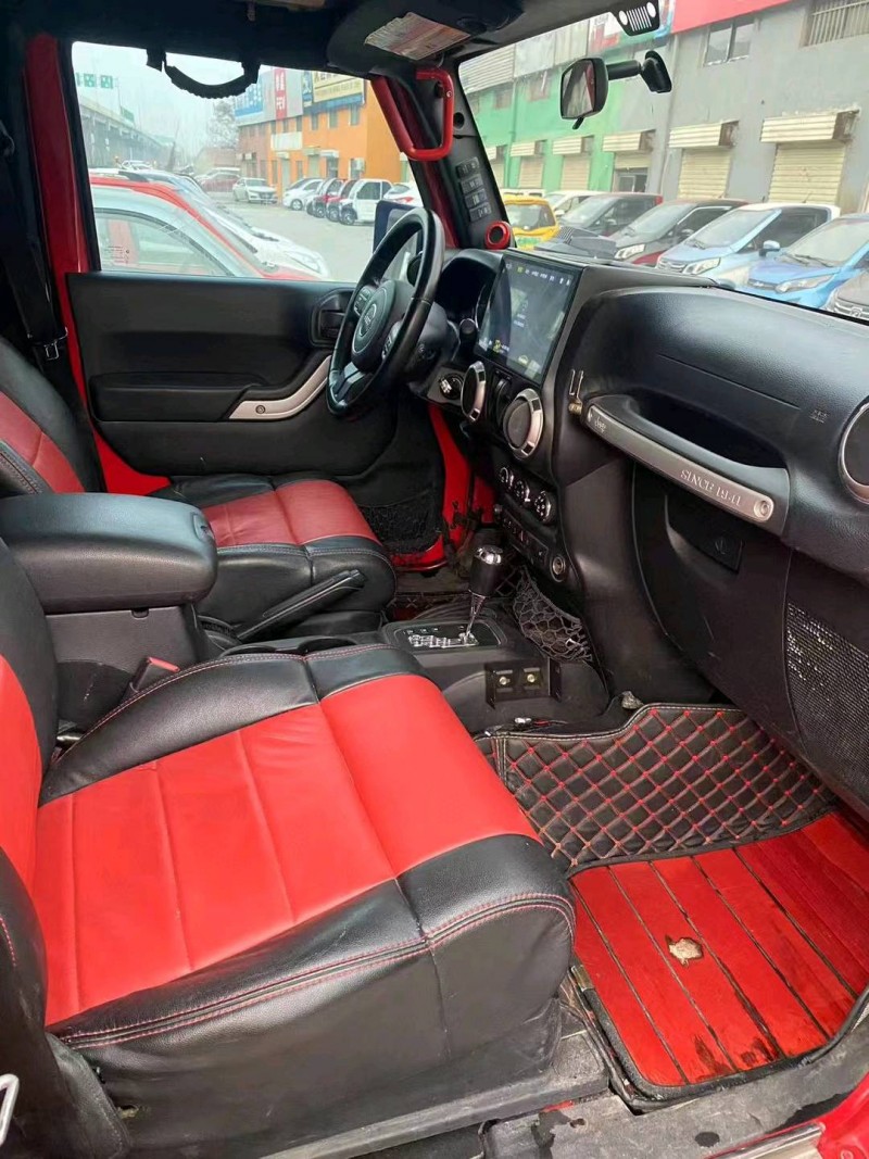 济宁12年Jeep牧马人6