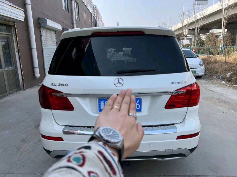 济宁13年奔驰GL9