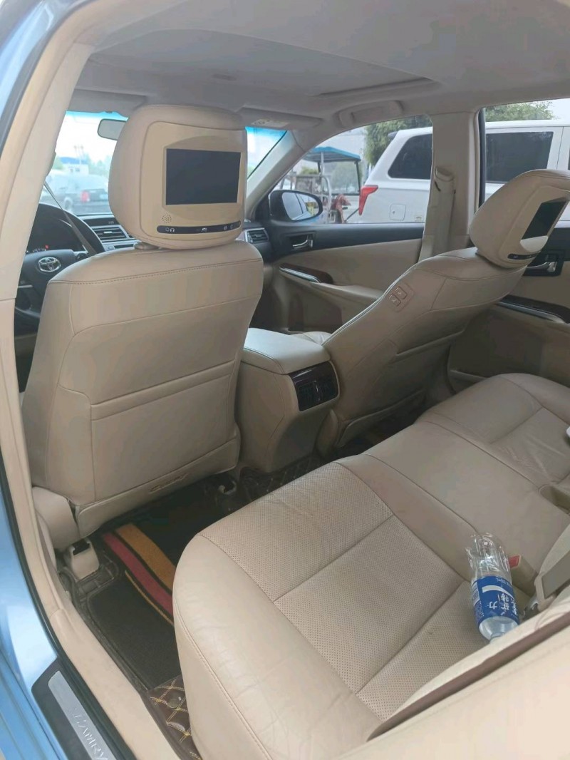 保定13年丰田凯美瑞9