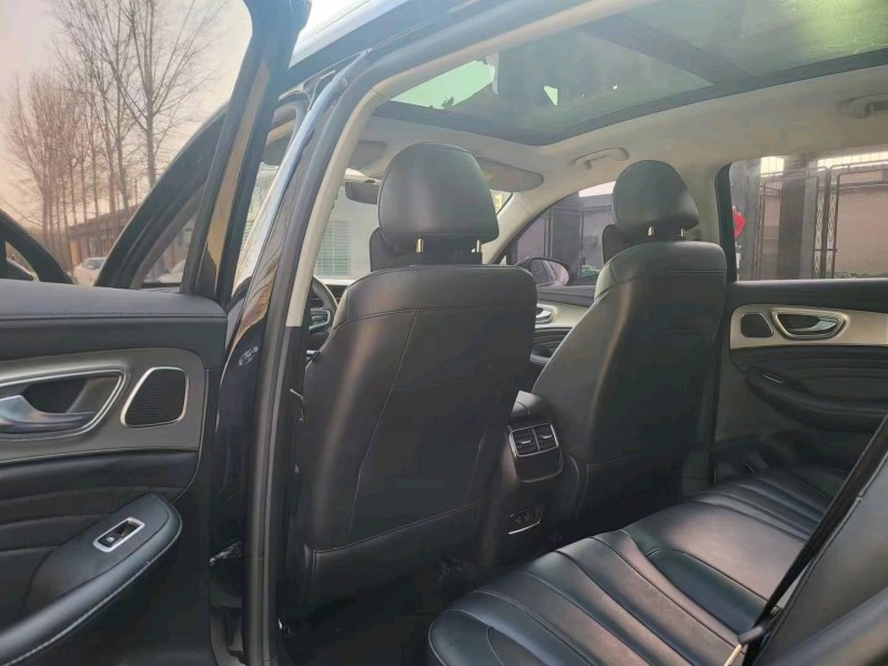 保定20年荣威RX58