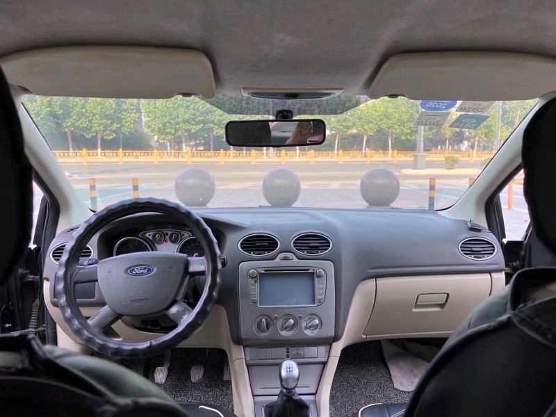 枣庄09年福特福克斯6