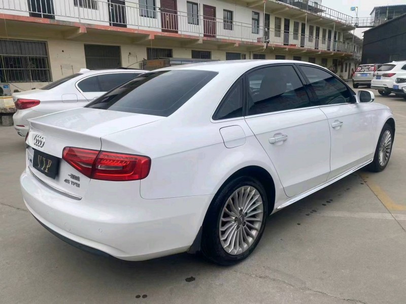 济宁16年奥迪A4L8