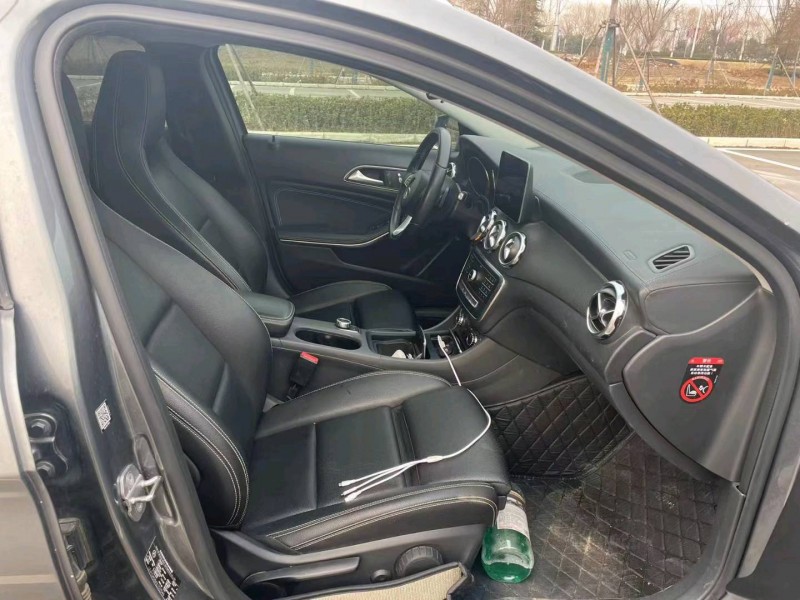 徐州18年奔驰GLA7