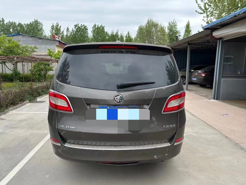 青岛11年别克GL84