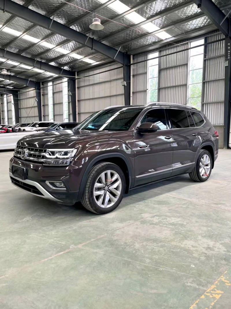 潍坊17年大众途昂3