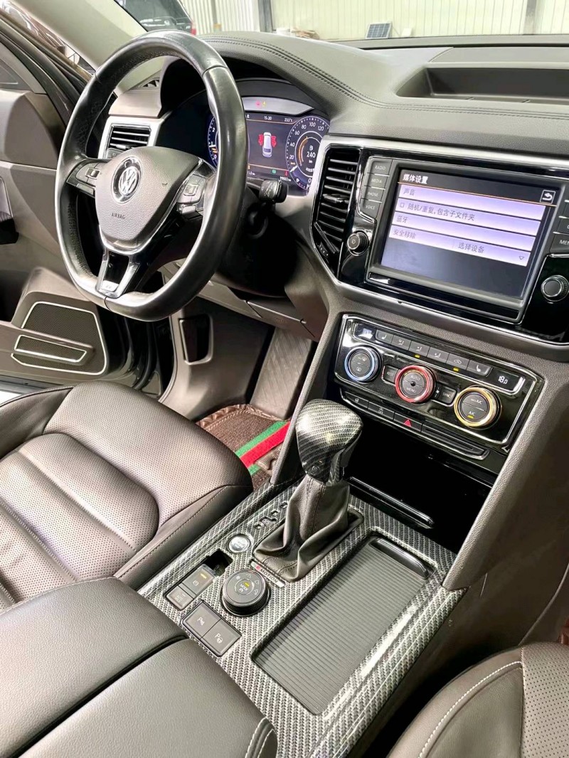 潍坊17年大众途昂7