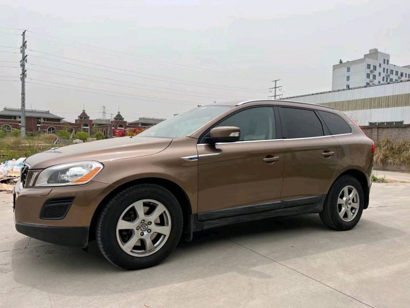 宜昌12年沃尔沃XC604
