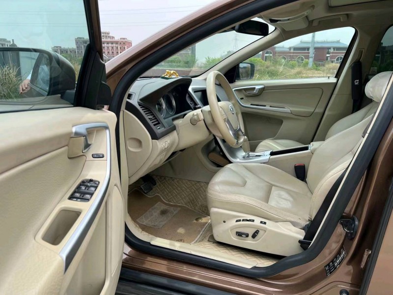 宜昌12年沃尔沃XC603