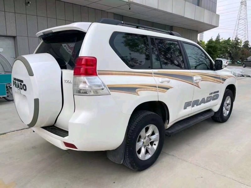 济宁12年丰田普拉多8