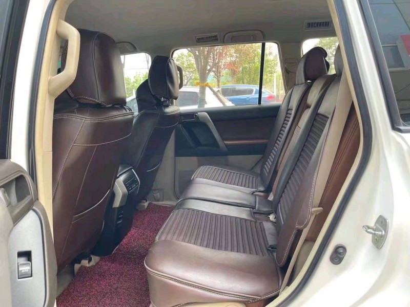 济宁12年丰田普拉多7