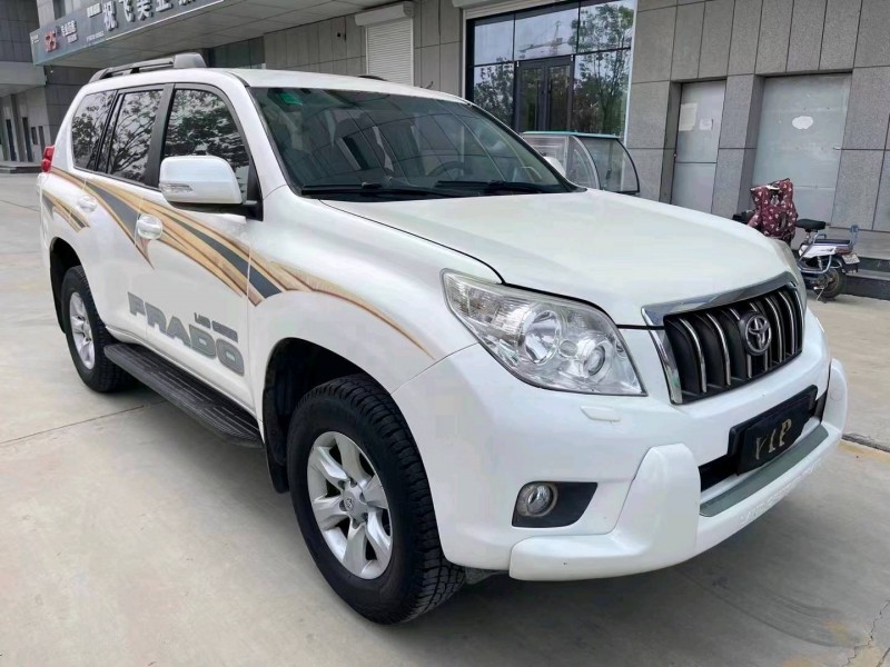 济宁12年丰田普拉多9