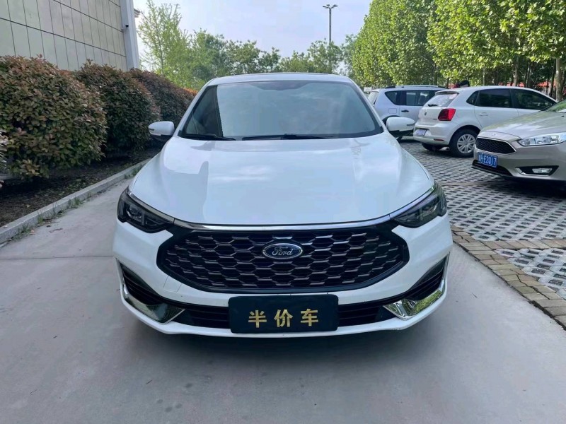 淄博22年福特福睿斯1