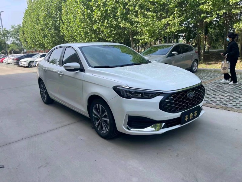 淄博22年福特福睿斯2