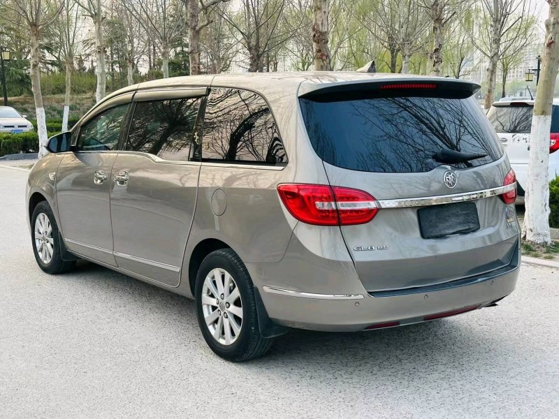 聊城17年别克GL88