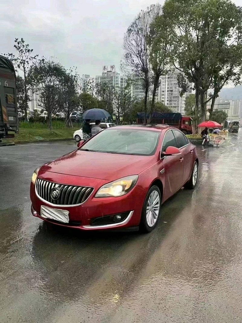 重庆14年别克君威2