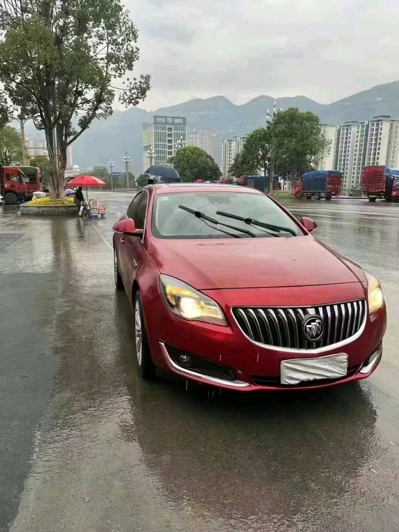 重庆14年别克君威3