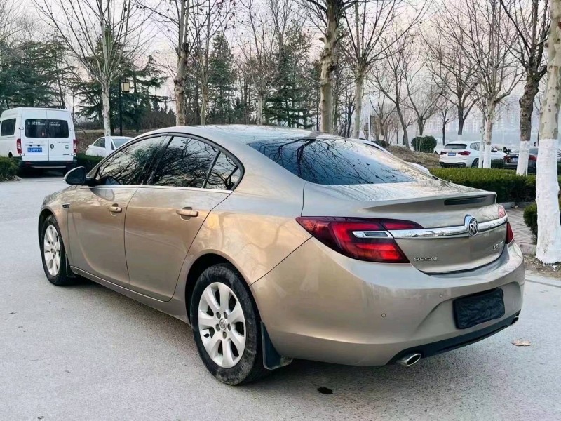 聊城15年别克君威8