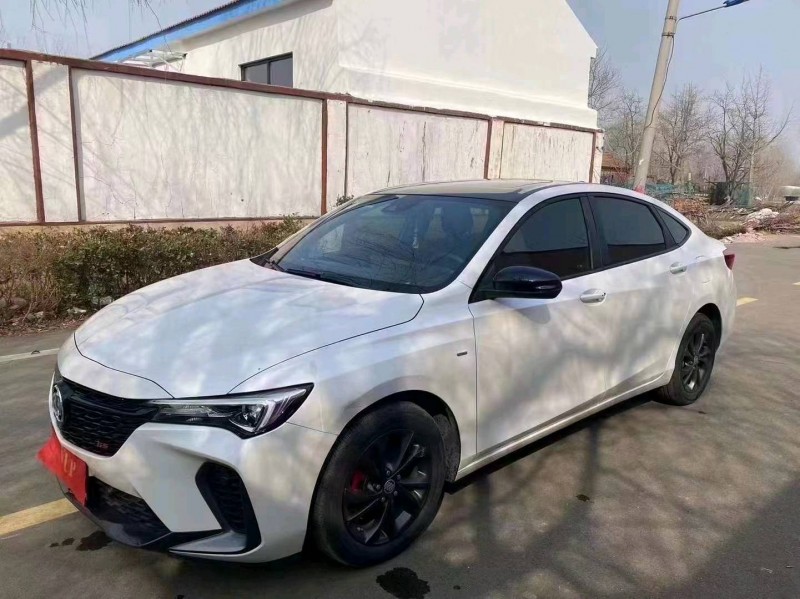 青岛21年别克威朗4