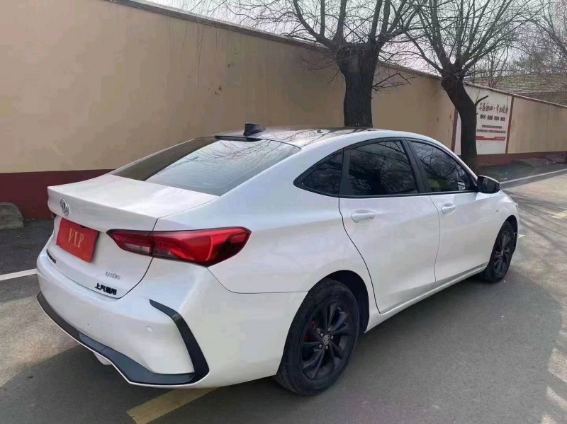 青岛21年别克威朗6