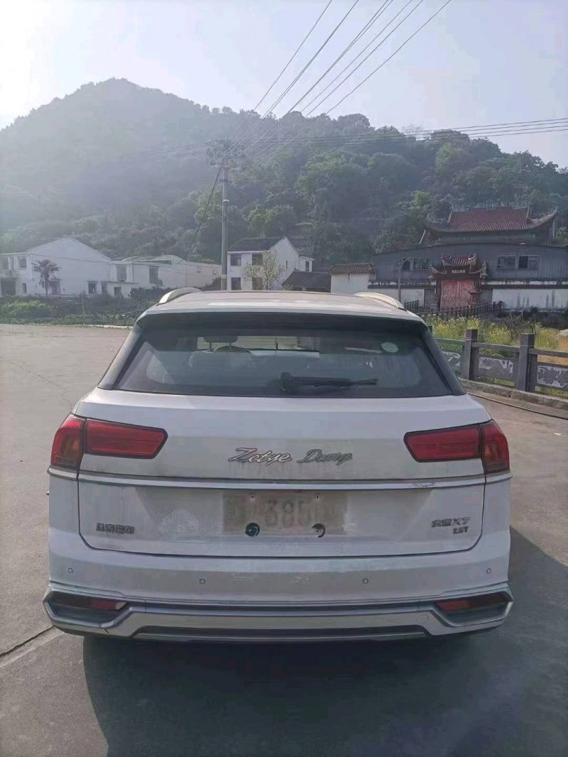 嘉兴18年众泰大迈X75