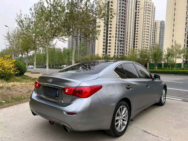 青岛15年英菲尼迪Q505