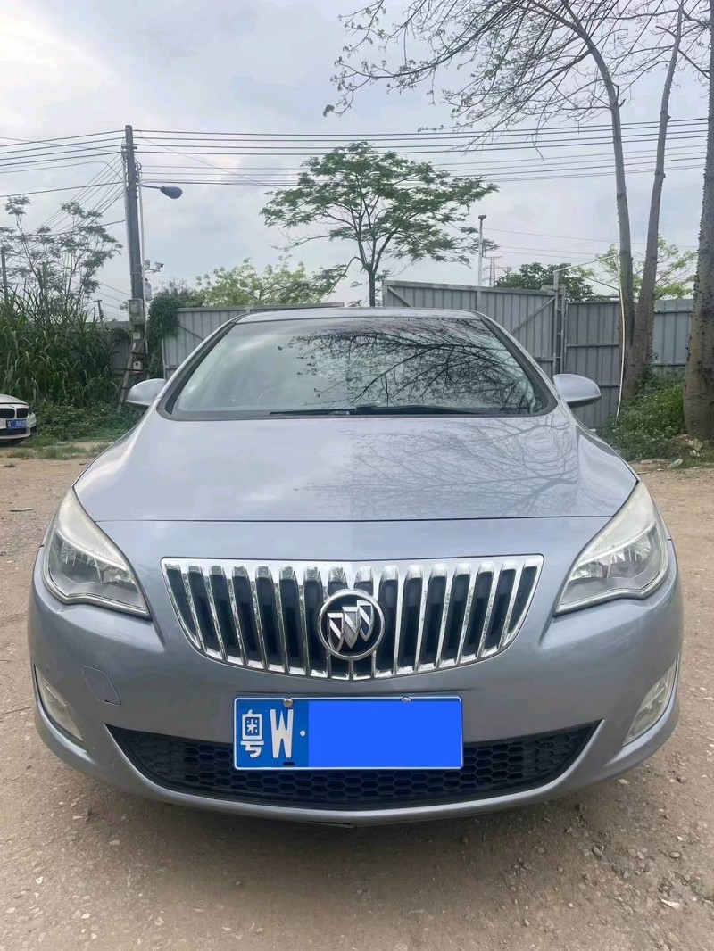 广州12年别克英朗1