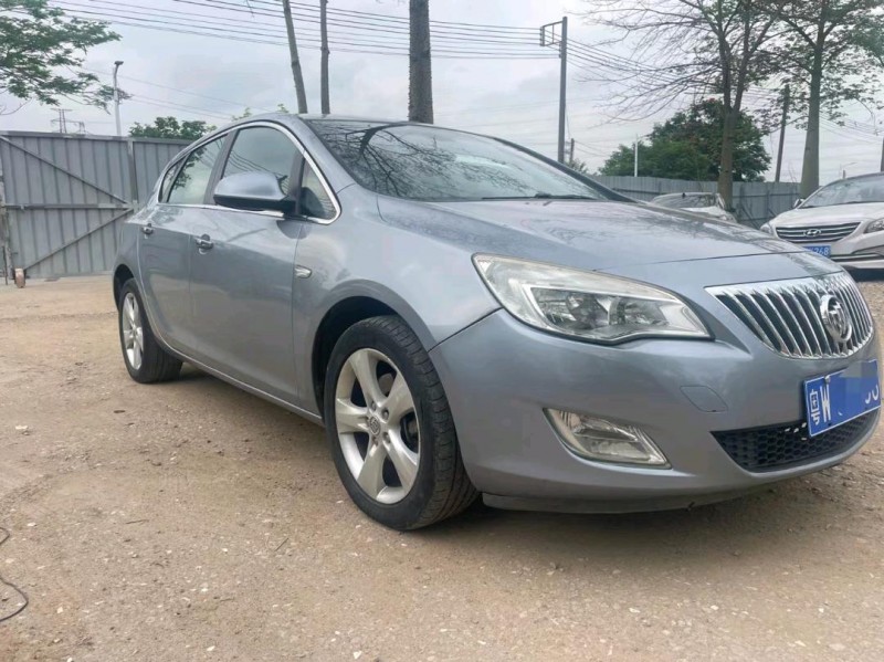 广州12年别克英朗2