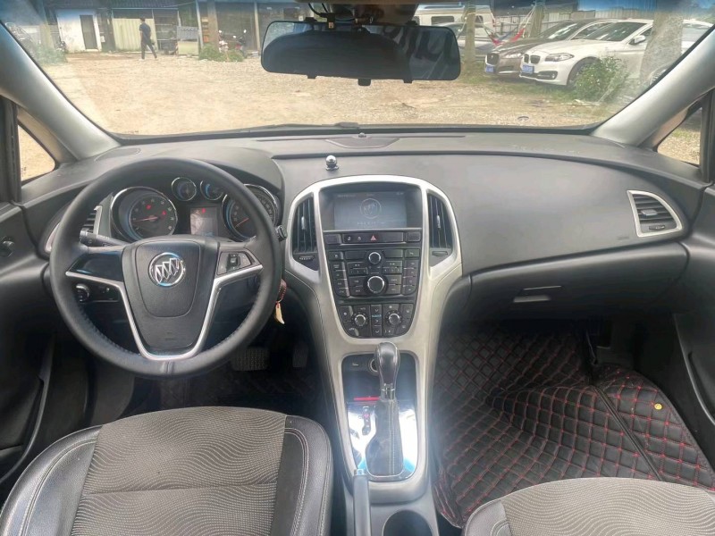 广州12年别克英朗6