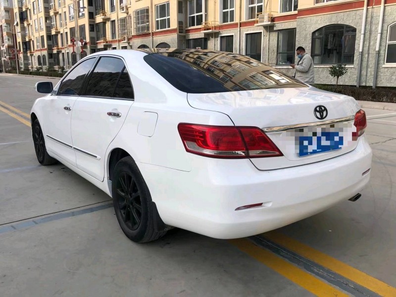 保定12年丰田凯美瑞5