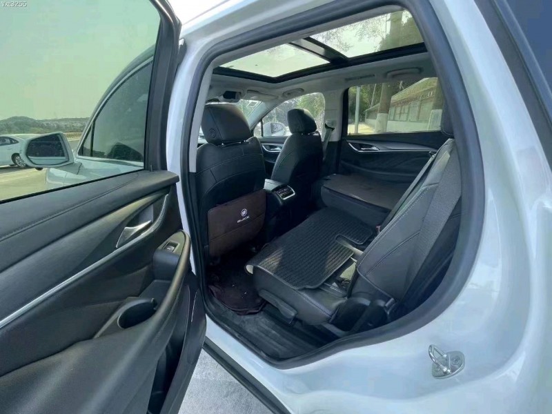 深圳21年别克昂科旗5