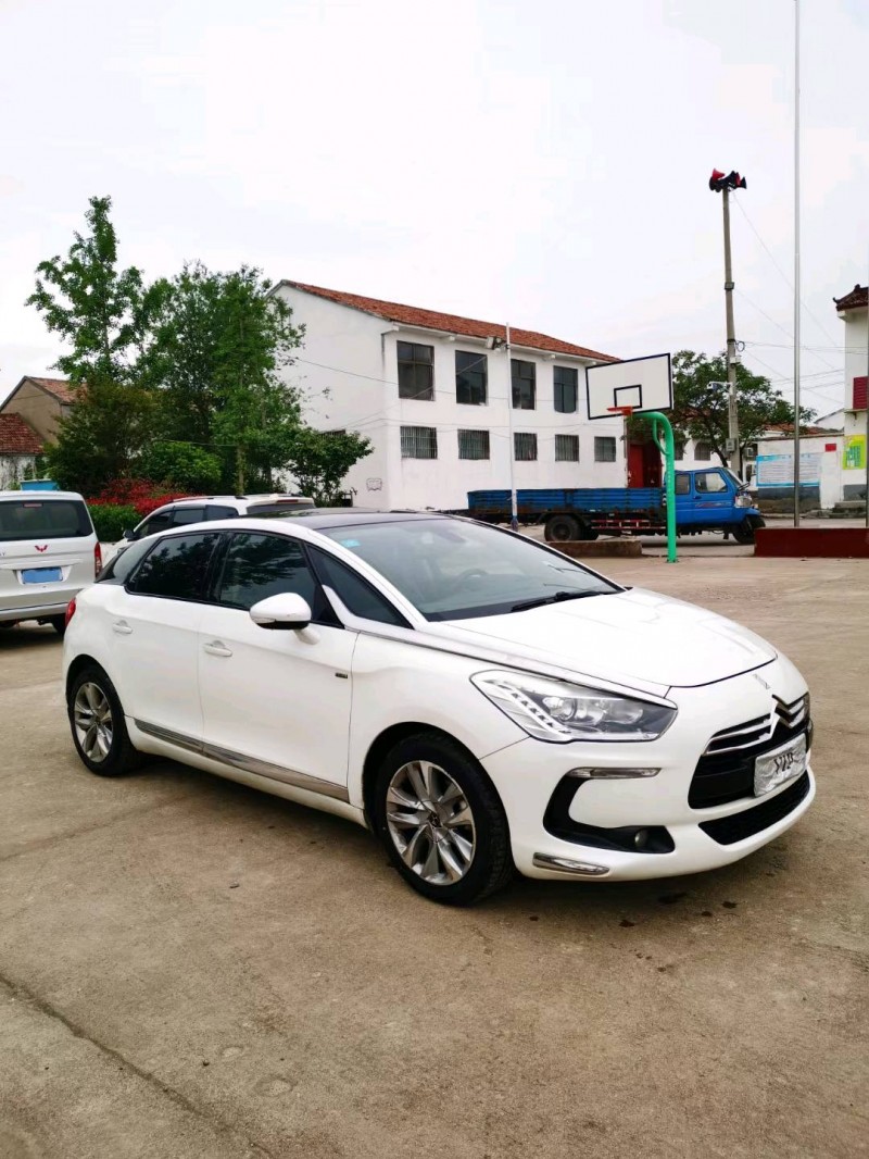 徐州15年雪鐵龍DS53