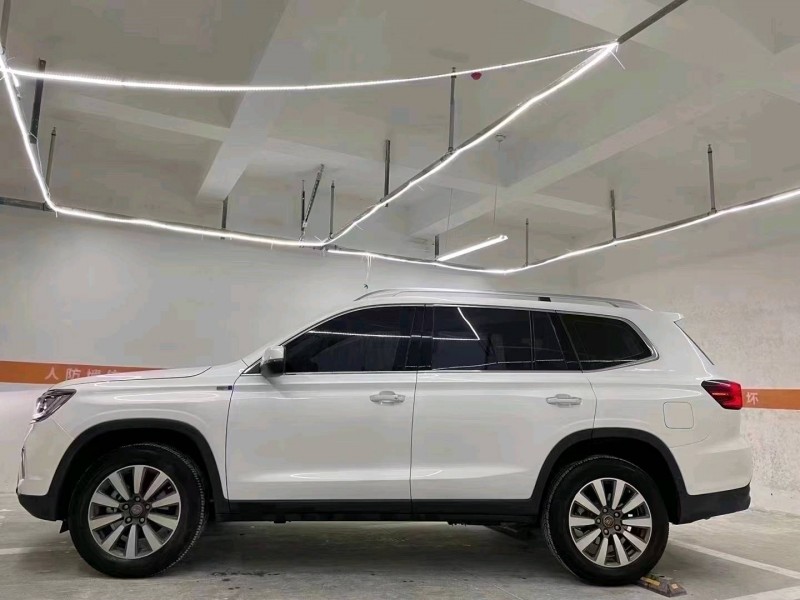 成都22年荣威RX83