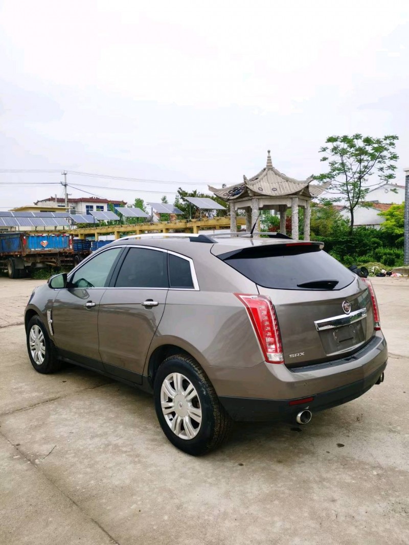 徐州12年凯迪拉克SRX8